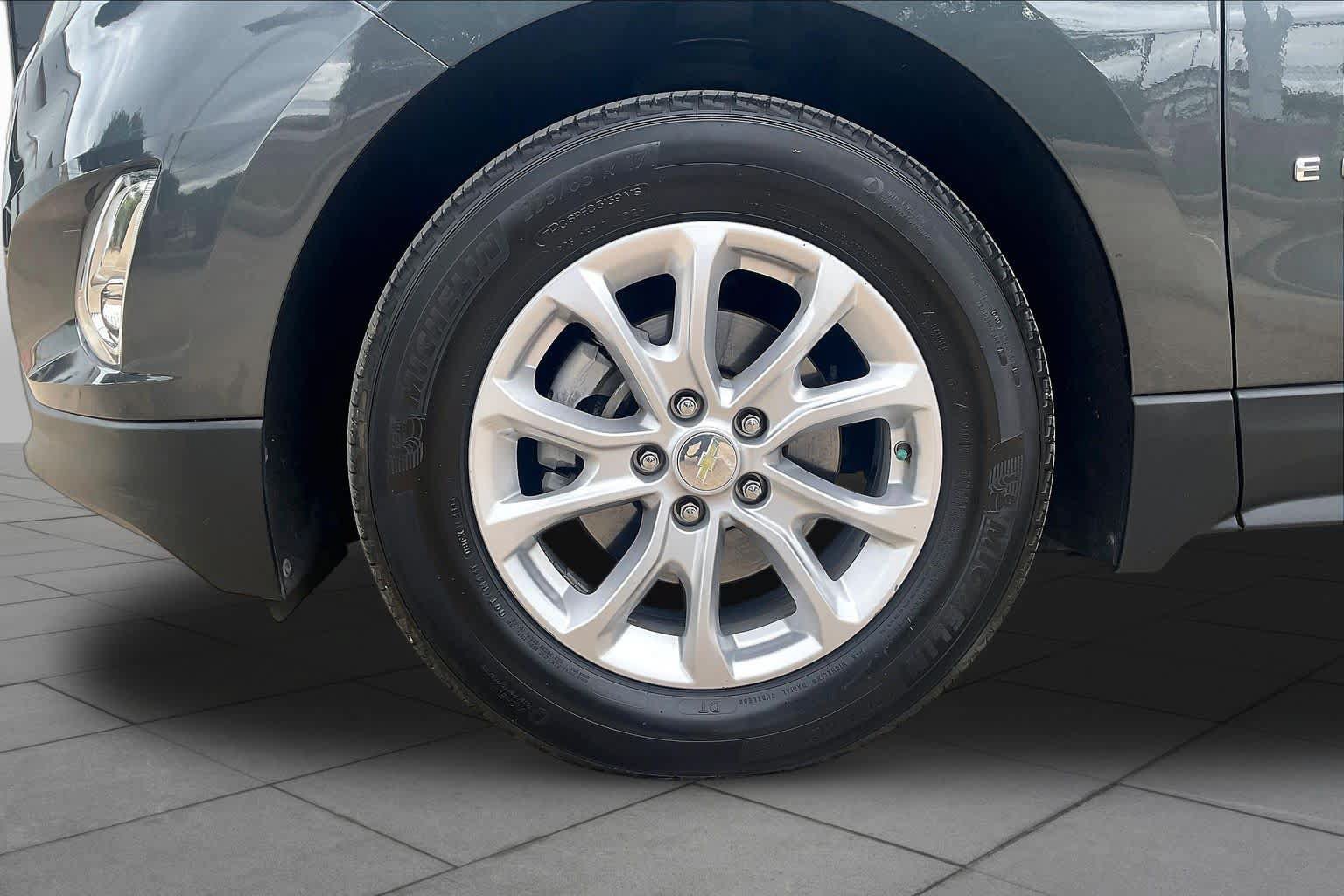 Used 2019 Chevrolet Equinox LT FWD image 11