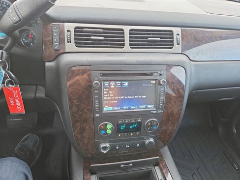 Used 2014 GMC Yukon Denali AWD/4WD image 23