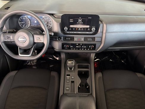 Used 2025 Nissan Pathfinder S FWD image 15