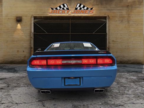 Used 2010 Dodge Challenger SRT8 w/ SRT Option Group II image 7