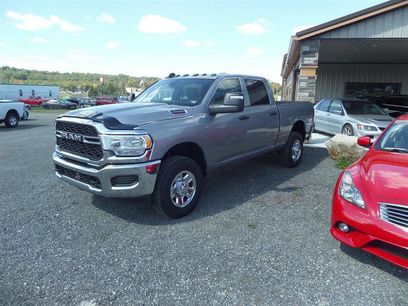 Used 2024 RAM 2500 Tradesman w/ Chrome Appearance Group