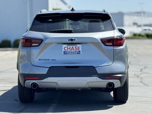 New 2025 Chevrolet Blazer LT w/ Midnight/Sport Edition image 5