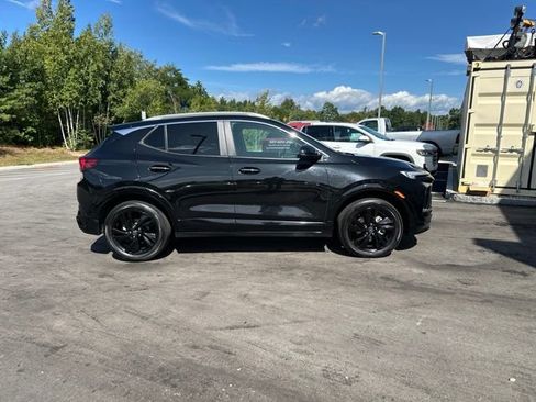 Used 2024 Buick Encore GX Sport Touring AWD/4WD image 6