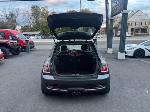 Used 2011 MINI Cooper S image 18