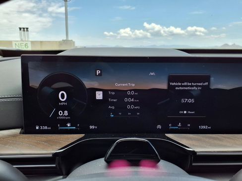 Certified 2026 Genesis GV80 2.5T Advanced AWD/4WD image 27