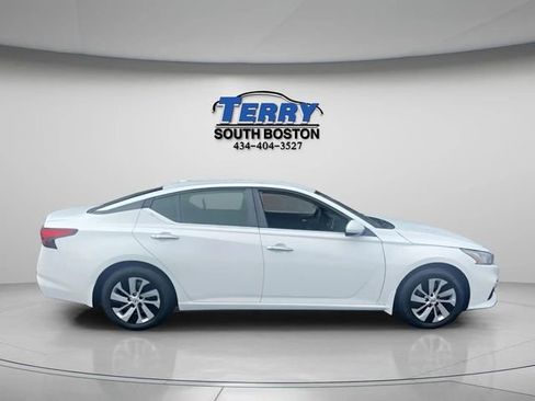 Used 2019 Nissan Altima 2.5 S image 1