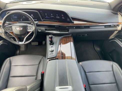 Certified 2023 Cadillac Escalade ESV Luxury image 13