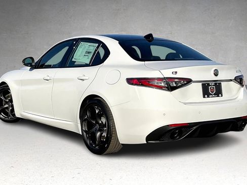 New 2025 Alfa Romeo Giulia w/ Driving Assist Package image 3
