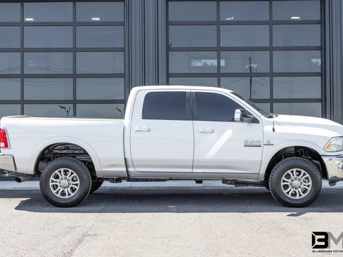 Used 2015 RAM 2500 Laramie AWD/4WD image 9