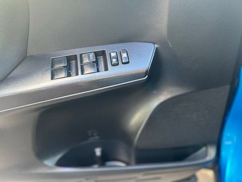 Used 2017 Toyota RAV4 LE w/ Carpet Mat Package AWD/4WD image 8