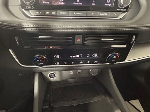 Certified 2022 Nissan Rogue SV image 19