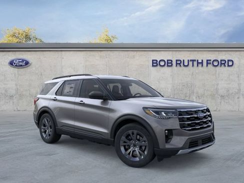 New 2026 Ford Explorer Active w/ Active Comfort Package AWD/4WD image 2