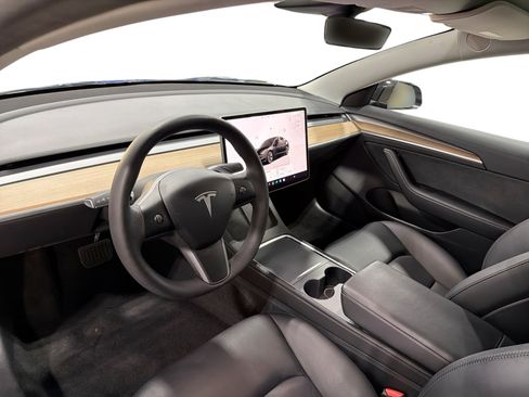 Certified 2023 Tesla Model 3 Standard Range RWD image 9