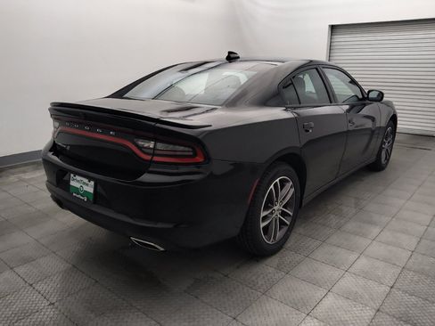 Used 2019 Dodge Charger SXT AWD/4WD image 9