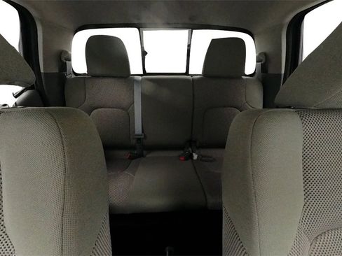 Used 2020 Nissan Frontier SV image 25