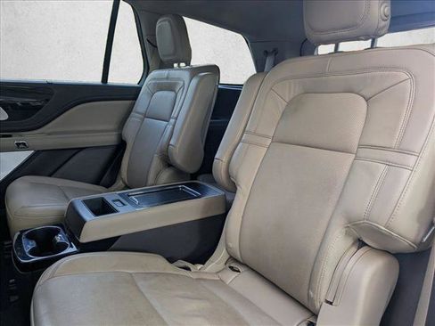 Used 2020 Lincoln Aviator Reserve w/ Equipment Group 202A image 19