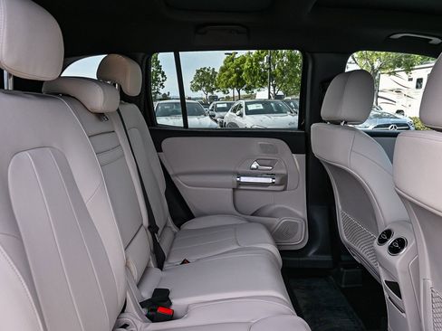 New 2026 Mercedes-Benz GLB 250 image 17