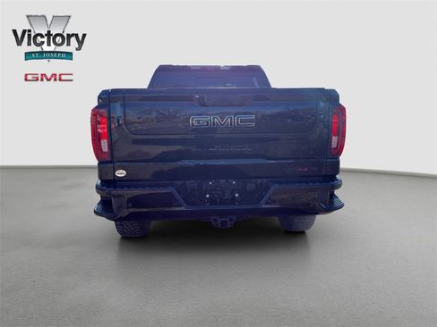 Used 2025 GMC Sierra 1500 AT4X image 13