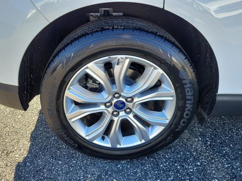 Used 2020 Ford Edge Titanium image 5