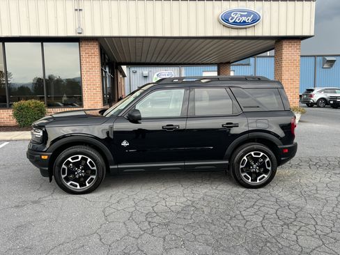 Used 2023 Ford Bronco Sport Outer Banks w/ Tech Package AWD/4WD image 1