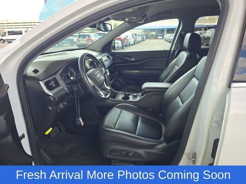 Used 2023 GMC Acadia SLT image 11