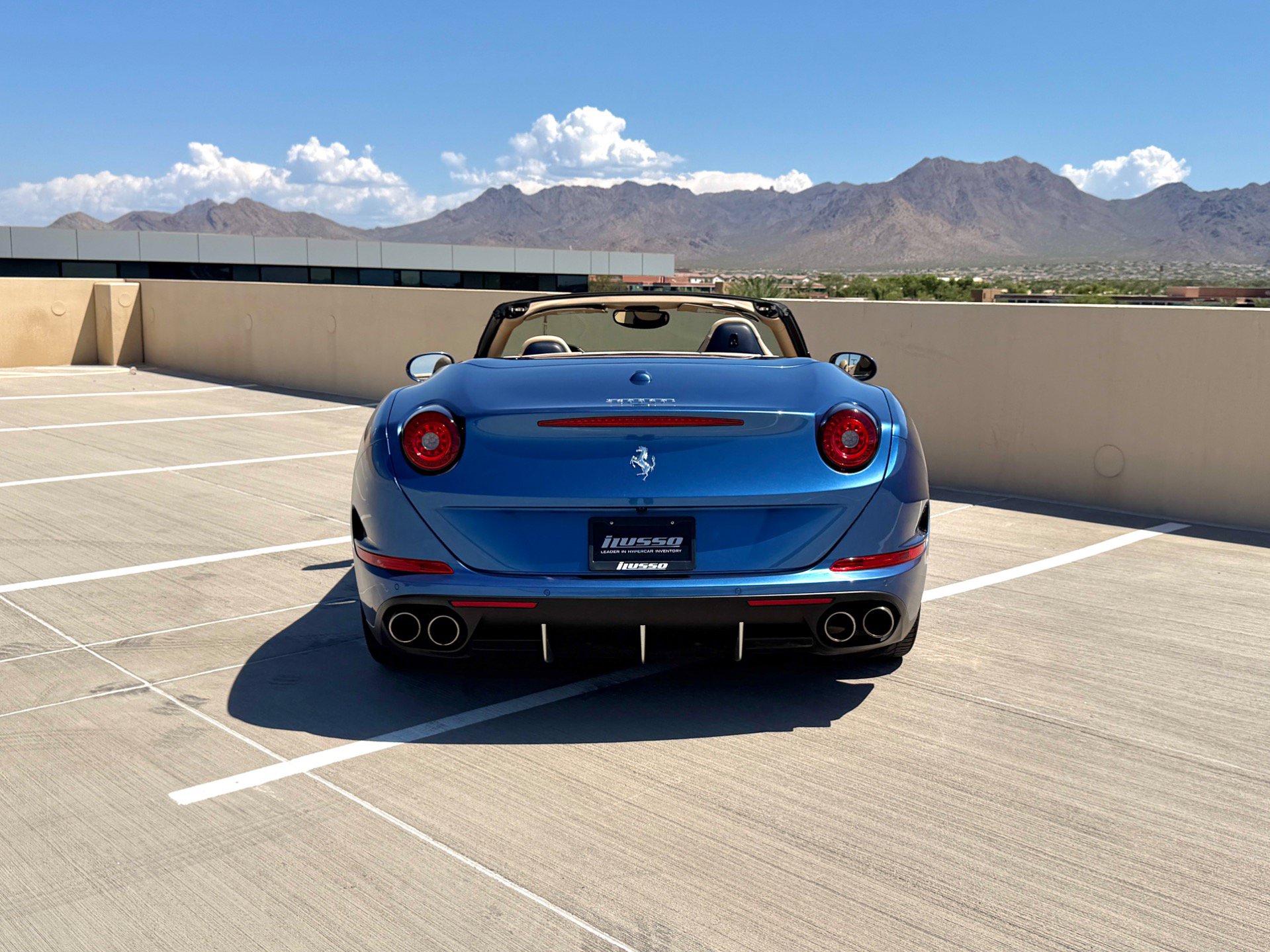 Used 2015 Ferrari California T RWD image 8