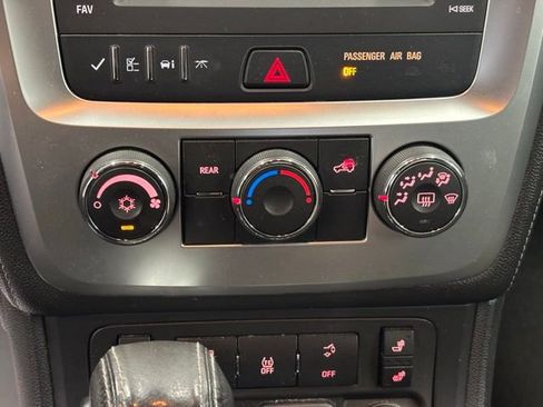 Used 2016 GMC Acadia SLE image 27