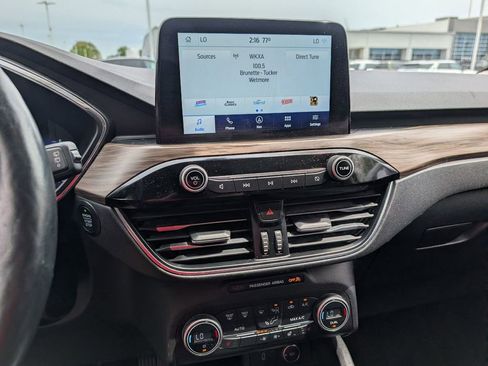 Used 2020 Ford Escape Titanium FWD image 14