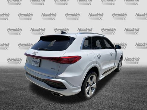 Certified 2025 Audi Q5 Premium w/ Premium Plus AWD/4WD image 9