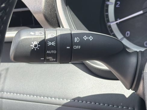 Certified 2024 Toyota Highlander XLE FWD image 22