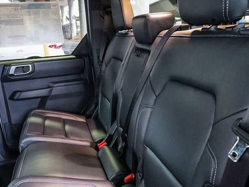 New 2025 Ford Bronco Badlands AWD/4WD image 19