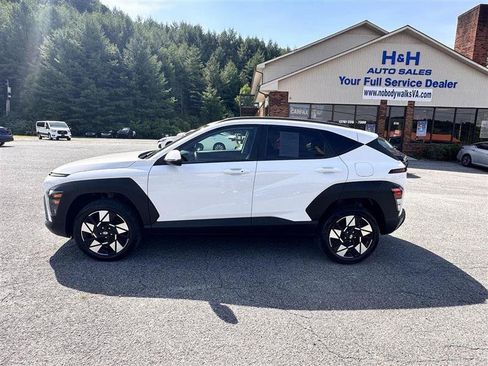 Used 2024 Hyundai Kona SEL AWD/4WD image 5