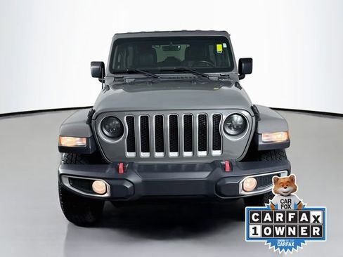 Used 2018 Jeep Wrangler Unlimited Sahara AWD/4WD image 2
