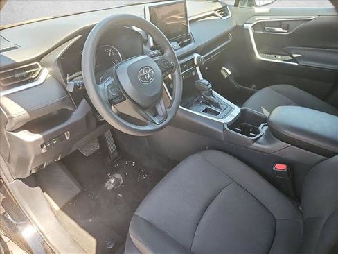 Used 2025 Toyota RAV4 XLE FWD image 12