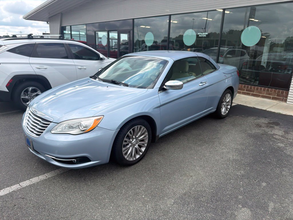 Used 2014 Chrysler 200 Limited FWD image 6