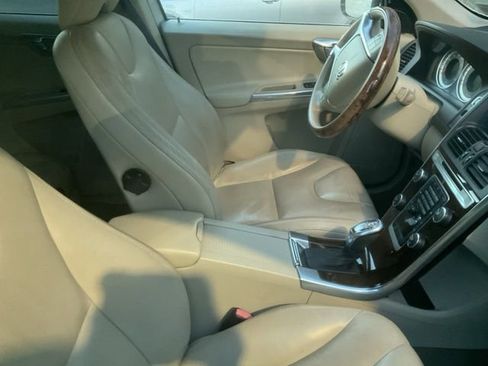 Used 2013 Volvo XC60 T6 image 4