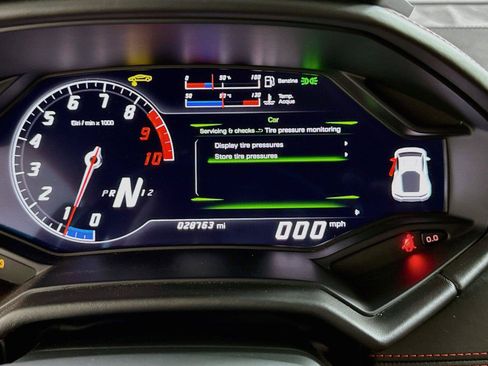 Used 2015 Lamborghini Huracan LP 610-4 AWD/4WD image 16