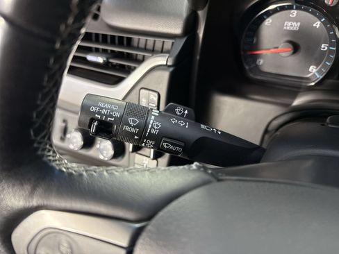 Used 2019 Chevrolet Tahoe Premier AWD/4WD image 16