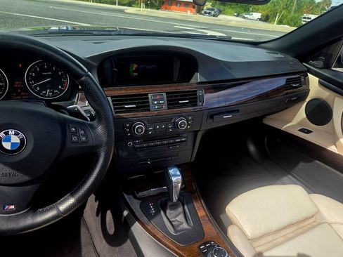 Used 2013 BMW 335i Convertible RWD image 10