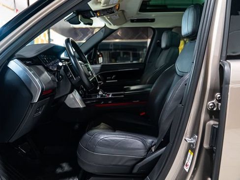 Used 2023 Land Rover Range Rover SE AWD/4WD image 8