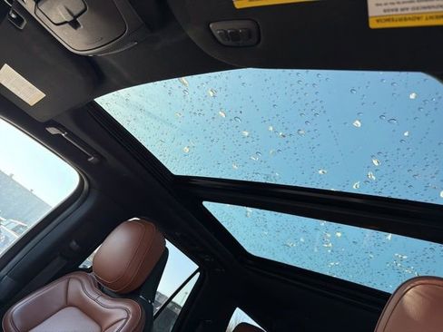 Used 2018 Lincoln Navigator Reserve w/ Technology Package image 29