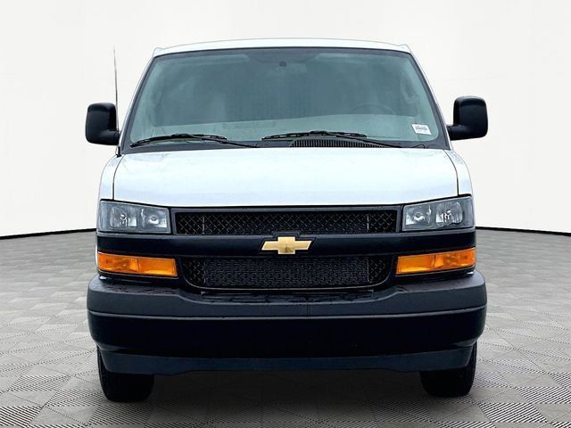 New 2026 Chevrolet Express 2500 RWD image 2