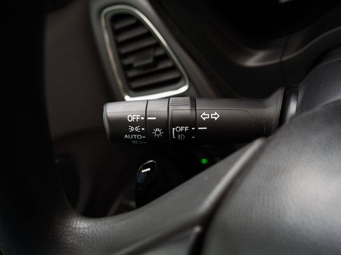 Used 2021 Honda HR-V EX image 25