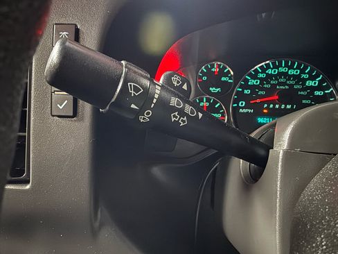 Used 2017 Chevrolet Express 2500 RWD image 13