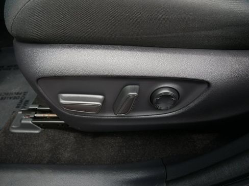 Certified 2019 Toyota RAV4 XLE w/ Convenience Package AWD/4WD image 15