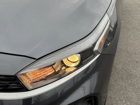 Used 2023 Kia Forte LXS w/ LXS Technology Package image 11