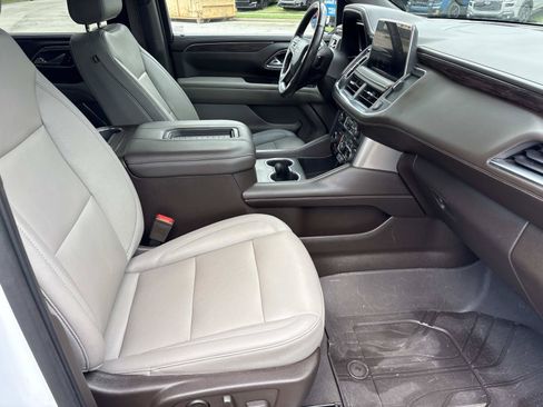 Used 2022 Chevrolet Tahoe LT w/ Luxury Package AWD/4WD image 34