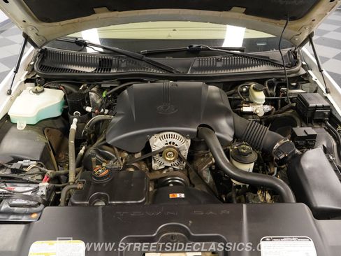 Used 2000 Lincoln Town Car Signature RWD image 3