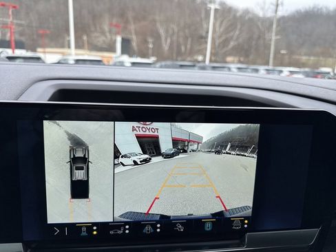 Used 2024 Chevrolet Silverado 2500 High Country image 12