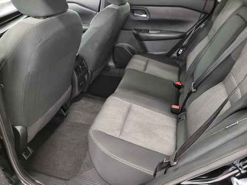 Used 2025 Nissan Rogue SV image 21